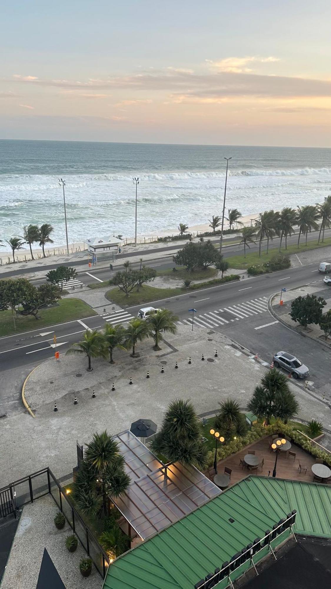 Lindo Apto No Melhor Lugar Da Barra Da Tijuca! Com Uma Vista De Tirar O Folego, Frente Para O Mar! Totalmente Equipado E Decorado Ao Lado Dos Melhores Hoteis E Quiosques Da Barra! Portaria 24H, Piscina, Sauna, Jacuzzi, Academia, Garagem, Wi-Fi, Lavan Ρίο ντε Τζανέιρο Εξωτερικό φωτογραφία