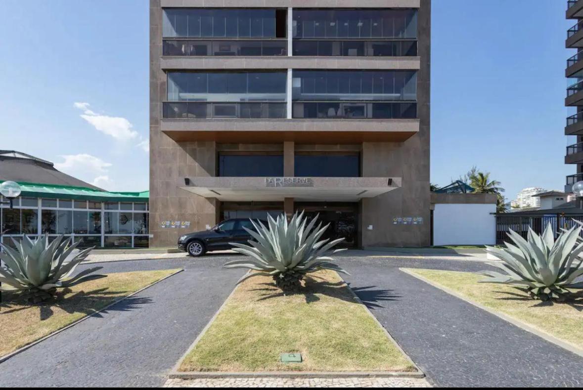 Lindo Apto No Melhor Lugar Da Barra Da Tijuca! Com Uma Vista De Tirar O Folego, Frente Para O Mar! Totalmente Equipado E Decorado Ao Lado Dos Melhores Hoteis E Quiosques Da Barra! Portaria 24H, Piscina, Sauna, Jacuzzi, Academia, Garagem, Wi-Fi, Lavan Ρίο ντε Τζανέιρο Εξωτερικό φωτογραφία